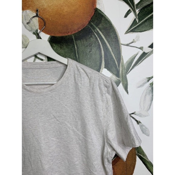 Everlane Uniform T Shirt Mens Medium Oat 100% Organic Cotton Crew Neck - Picture 2 of 3